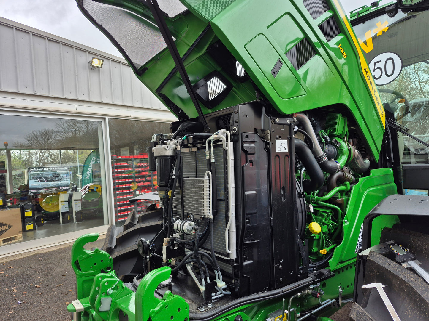 John Deere 6145M/6155R