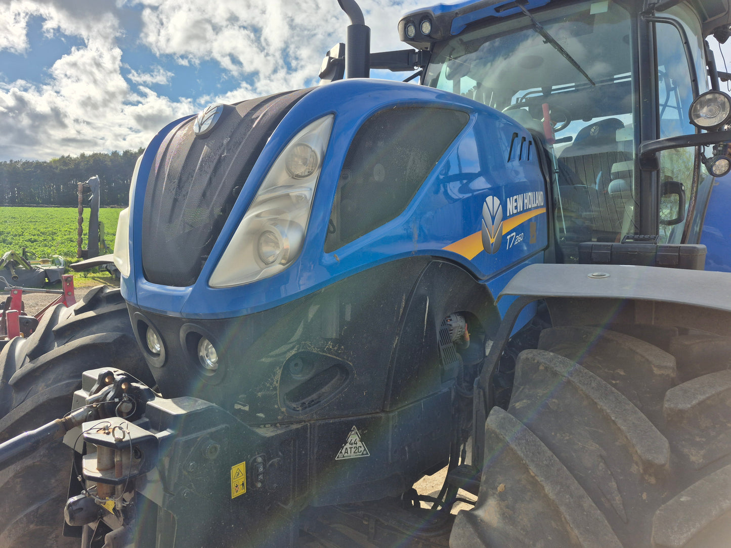 New Holland T7 (210/225/230/250/260)