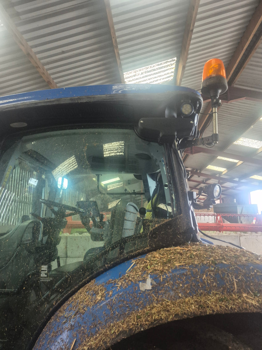 New Holland & Case IH Side window wiper kit