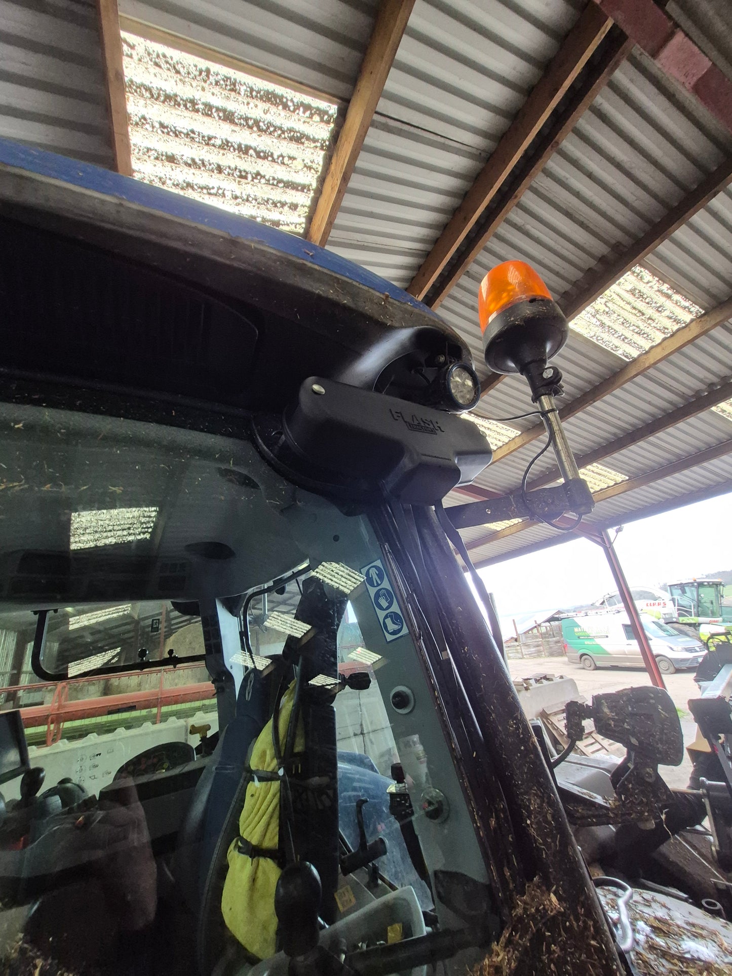 New Holland & Case IH Side window wiper kit (pre-order)