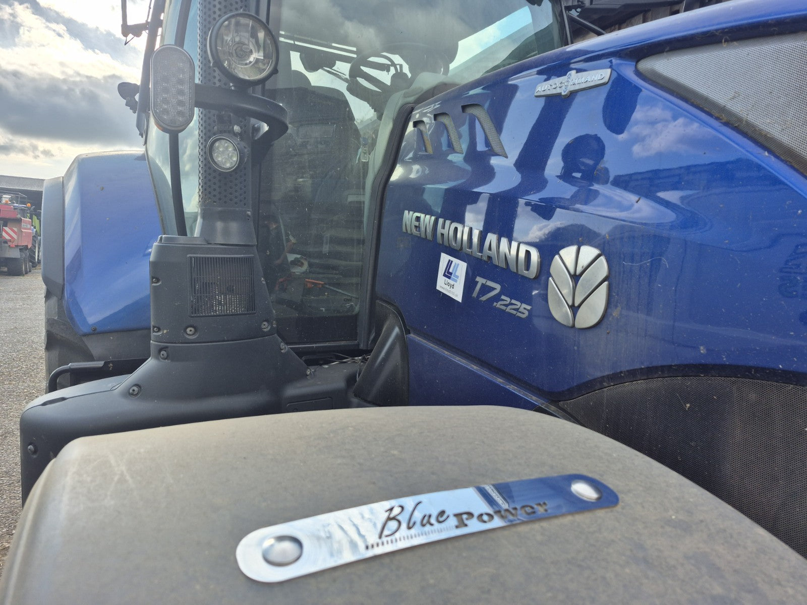 New Holland Blue Power Flash Tractor Mud Gaurd Brackets. 247mm