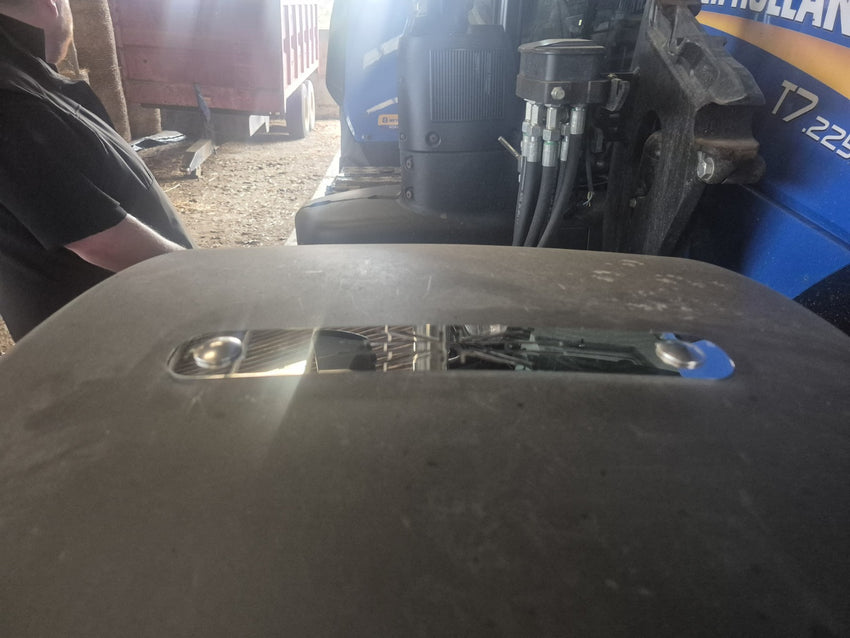 New Holland/Case IH FlashTractors Union Jack Mudguard Brackets 240mm