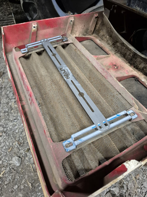 Case International 1594, 1494, 1394 Flash Tractors Kit. Lower Grill