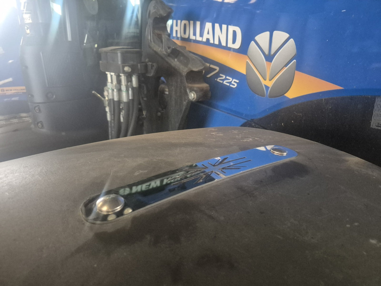 New Holland/Case IH FlashTractors Union Jack Mudguard Brackets 240mm