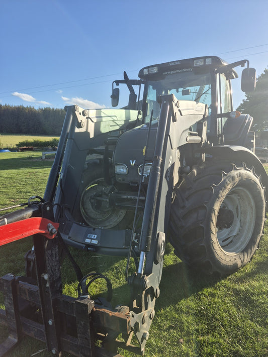 Valtra N111 Flash Tractors Beacon Kit!