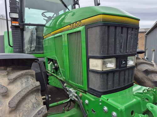 John Deere 7600