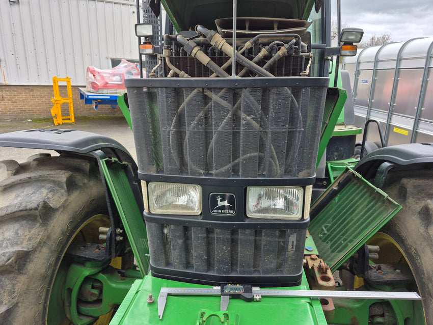 John Deere 7600